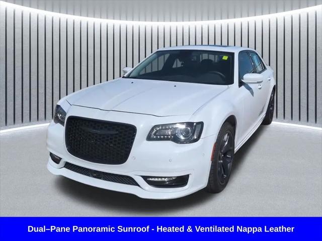 2023 Chrysler 300 Touring-L