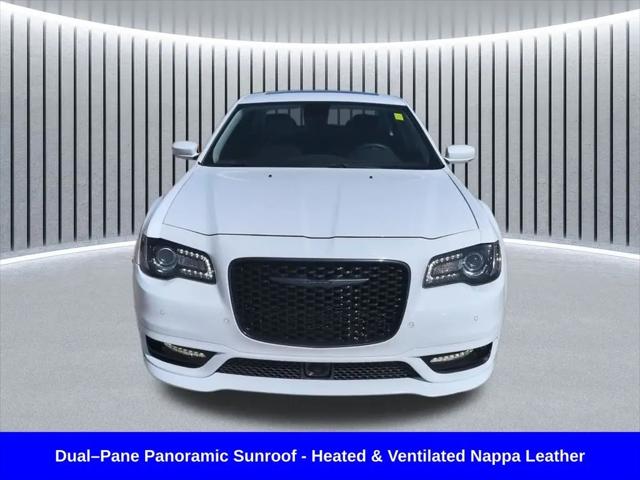 2023 Chrysler 300 Touring-L