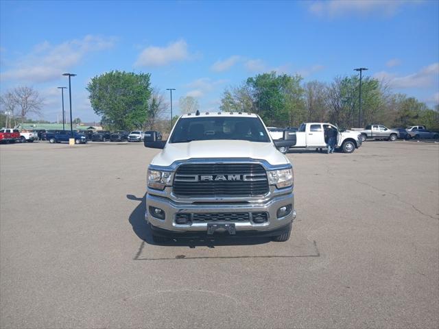 2024 Ram 3500 Big Horn Crew Cab 4x4 8' Box