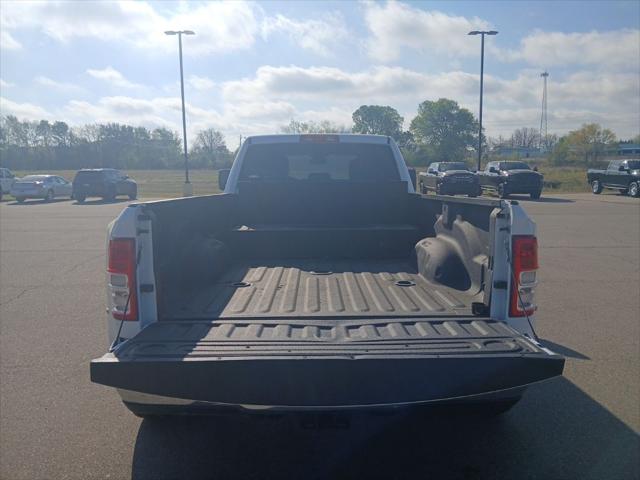 2024 Ram 3500 Big Horn Crew Cab 4x4 8' Box