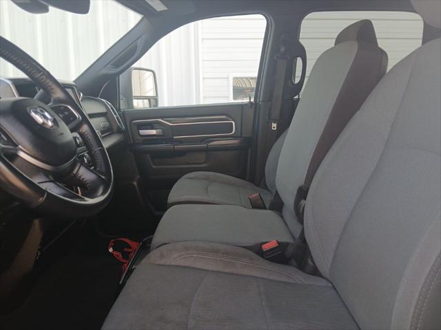 2024 Ram 3500 Big Horn Crew Cab 4x4 8' Box