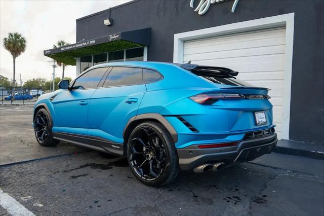 2024 Lamborghini Urus Performante