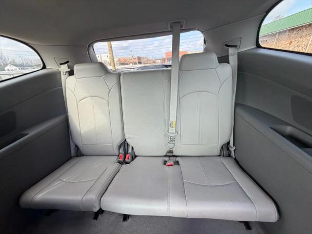2017 Chevrolet Traverse 2LT