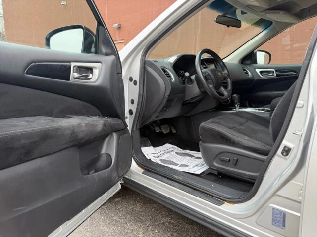 2014 Nissan Pathfinder SV