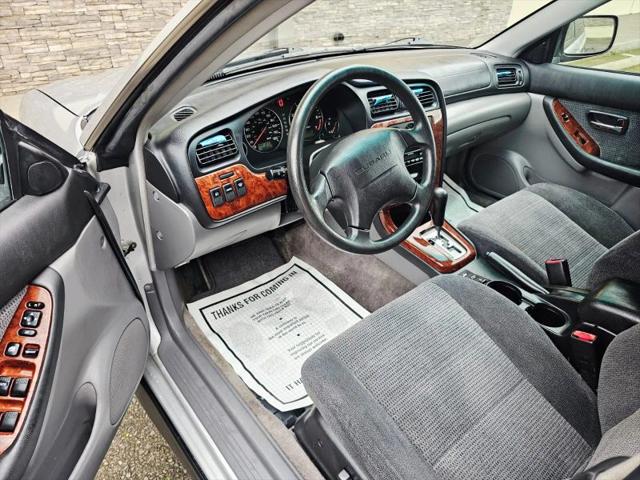 2004 Subaru Outback Base