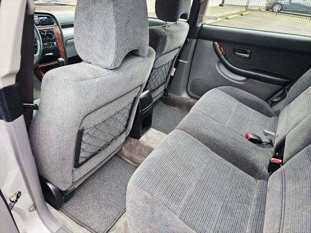 2004 Subaru Outback Base