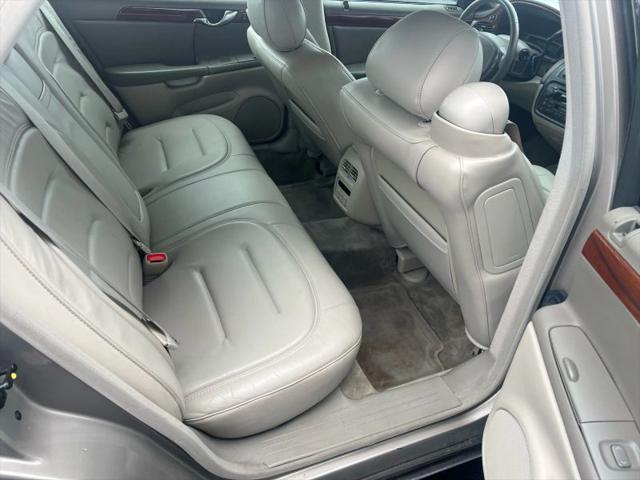 2001 Cadillac DeVille Standard w/W20