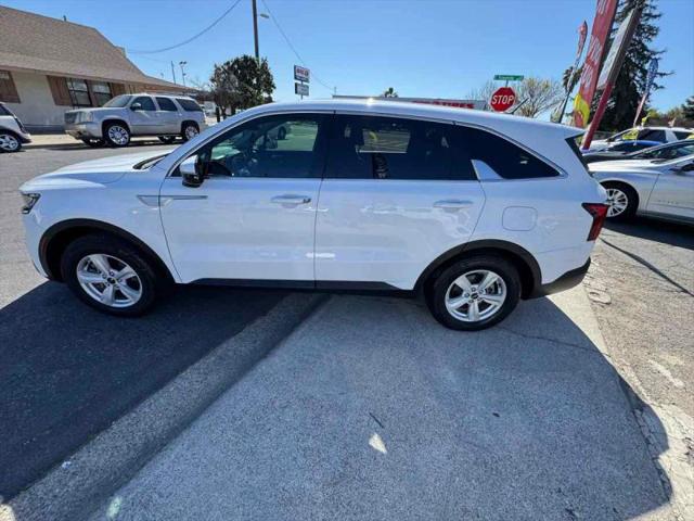 2022 Kia Sorento LX