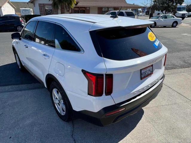 2022 Kia Sorento LX