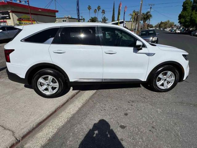 2022 Kia Sorento LX