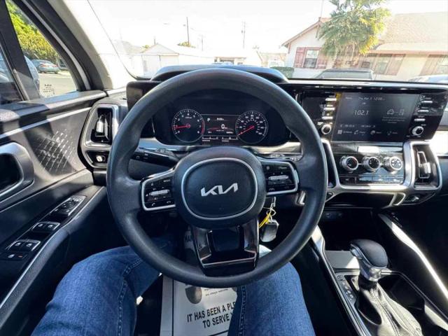 2022 Kia Sorento LX