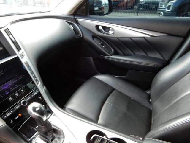 2021 INFINITI Q50 LUXE