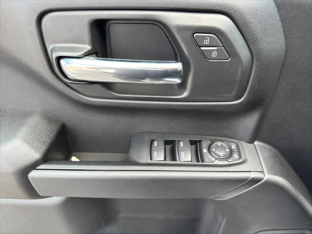 2026 GMC Sierra 1500 Crew Cab, Short Bed, Pro, 4WD