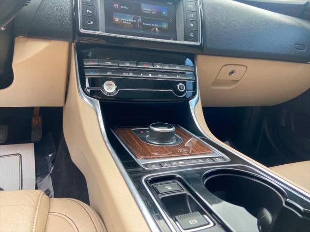 2017 Jaguar XE 35t Prestige
