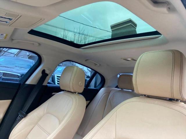 2017 Jaguar XE 35t Prestige