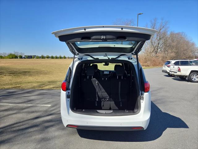 2026 Chrysler Voyager LX