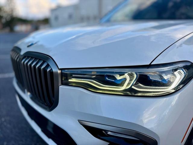 2021 BMW X7 M50i