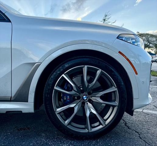 2021 BMW X7 M50i