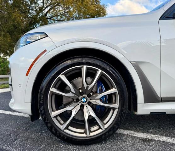 2021 BMW X7 M50i