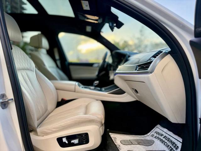 2021 BMW X7 M50i