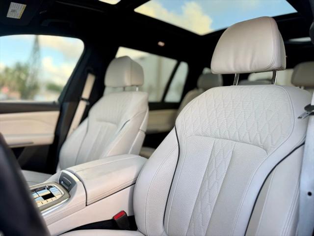 2021 BMW X7 M50i