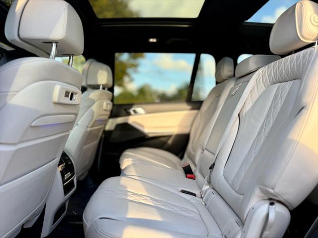 2021 BMW X7 M50i