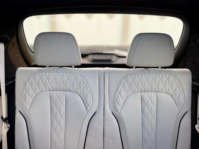 2021 BMW X7 M50i