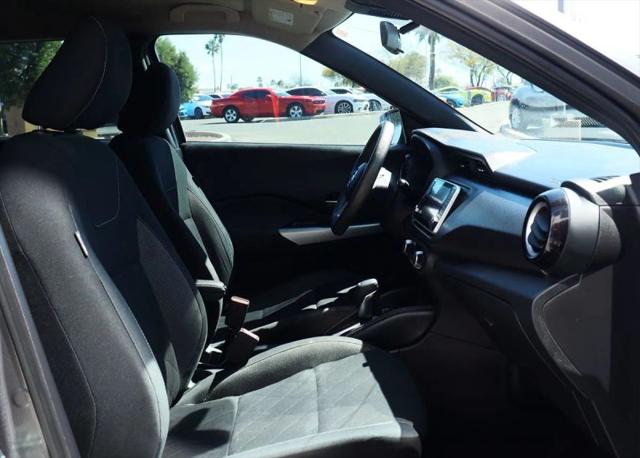 2020 Nissan Kicks SV Xtronic CVT