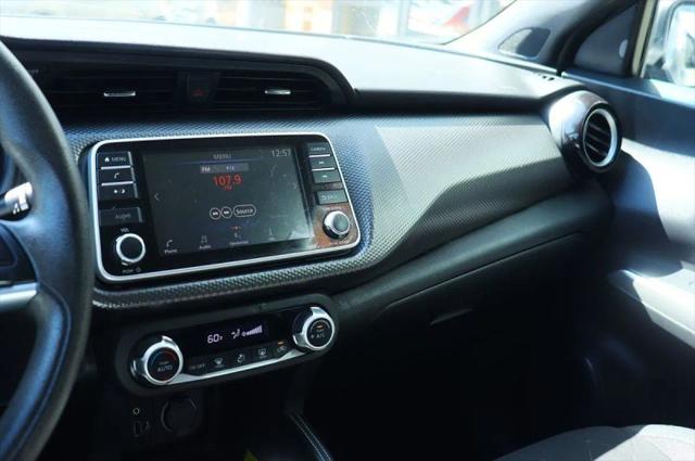 2020 Nissan Kicks SV Xtronic CVT