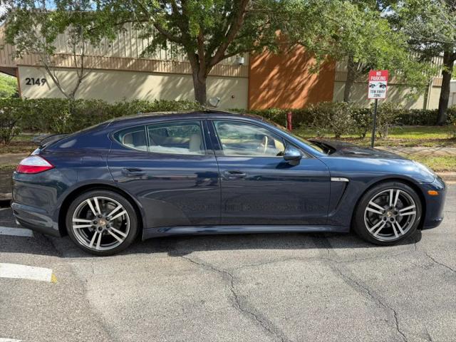 2011 Porsche Panamera Base