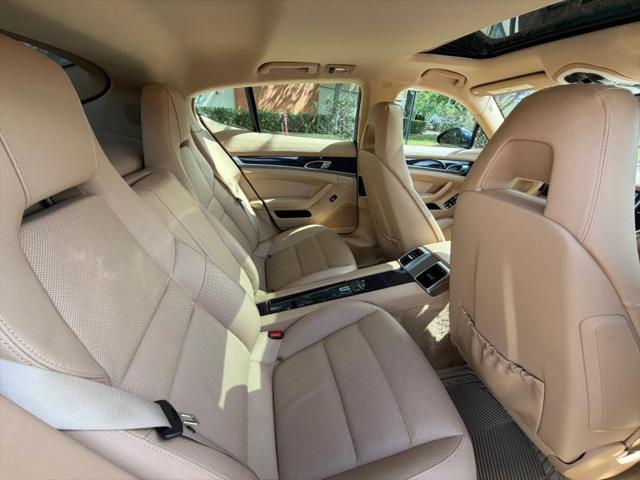 2011 Porsche Panamera Base