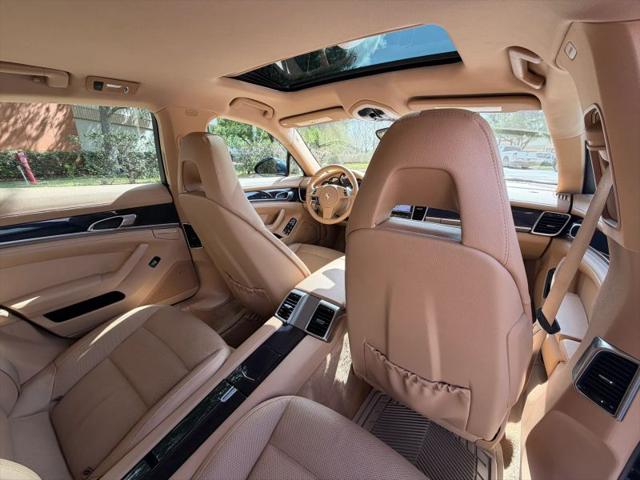2011 Porsche Panamera Base