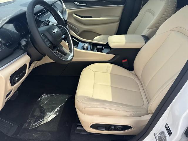 2026 Jeep Grand Cherokee Limited 4x2