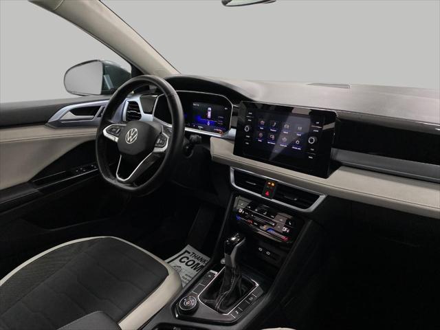 2025 Volkswagen Taos 1.5T SE
