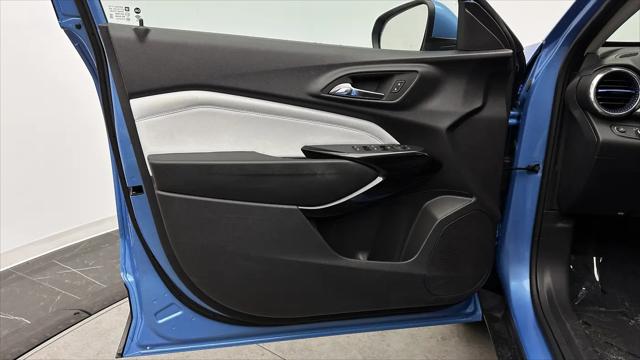 2025 Chevrolet Trax FWD LT