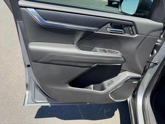 2026 GMC Acadia Elevation FWD