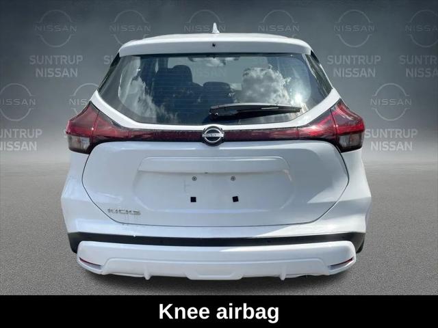 2025 Nissan Kicks S