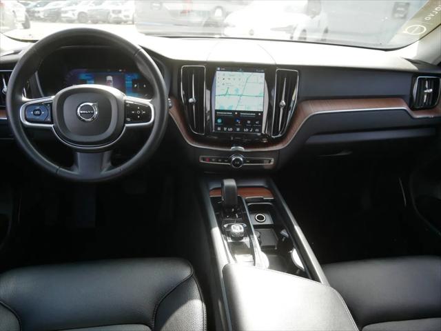 2023 Volvo XC60 B5 Plus Bright Theme