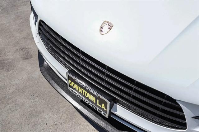 2021 Porsche Macan Macan