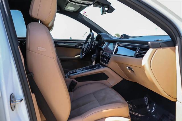 2021 Porsche Macan Macan