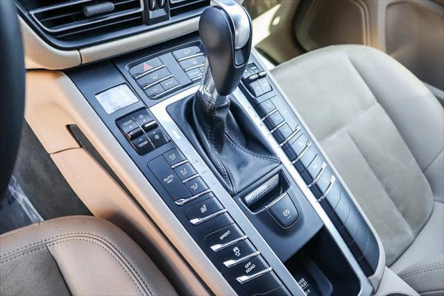 2021 Porsche Macan Macan