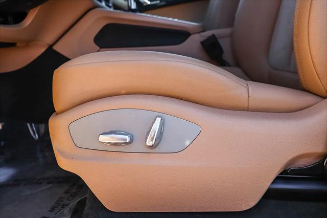 2021 Porsche Macan Macan