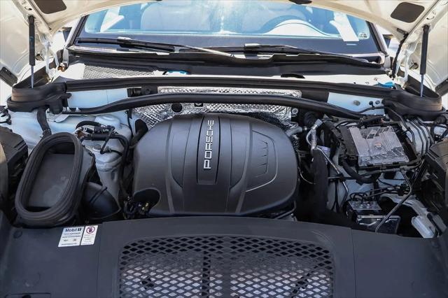 2021 Porsche Macan Macan