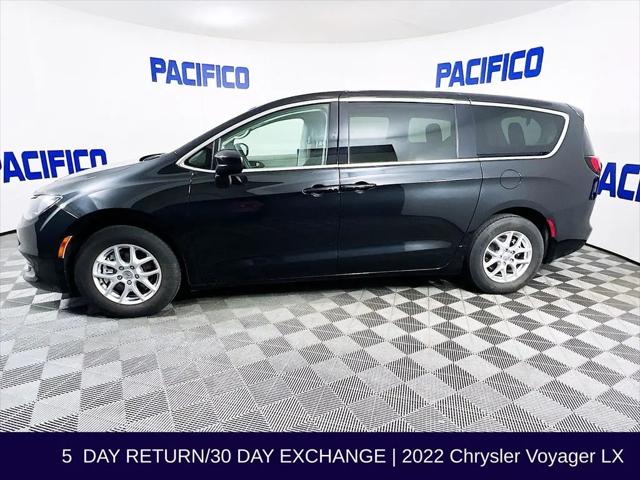 2022 Chrysler Voyager LX
