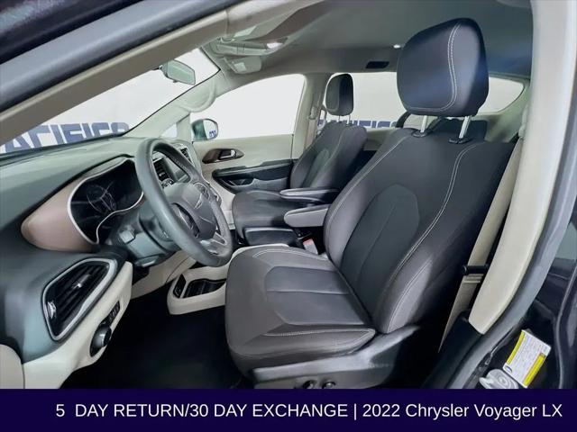 2022 Chrysler Voyager LX