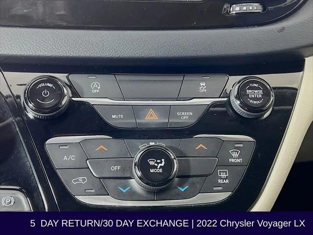 2022 Chrysler Voyager LX