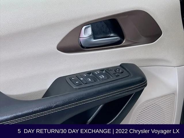 2022 Chrysler Voyager LX