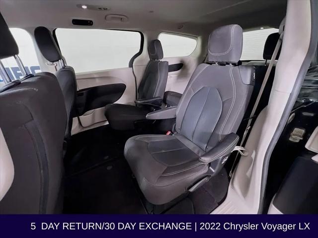 2022 Chrysler Voyager LX