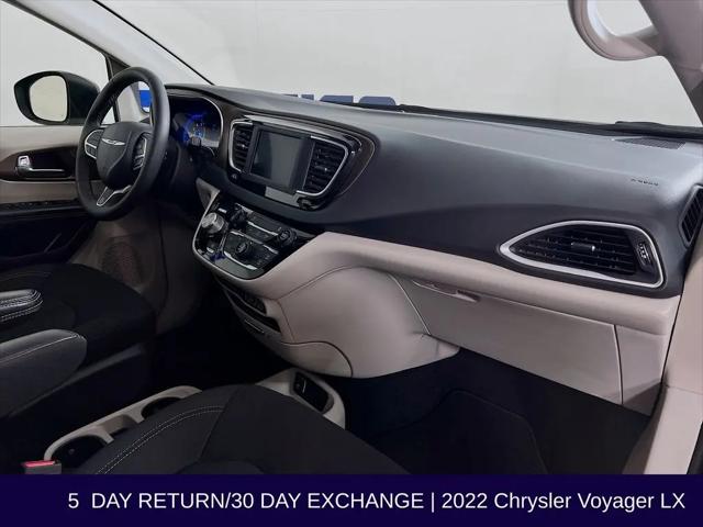 2022 Chrysler Voyager LX