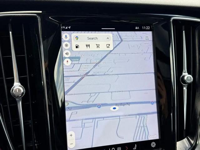 2023 Volvo S60 B5 Plus Dark Theme